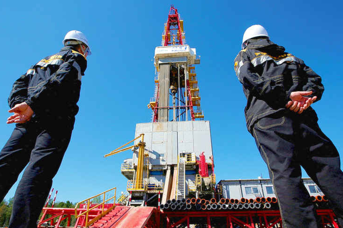 Most G7 members ready to lower  Russian oil price cap without US